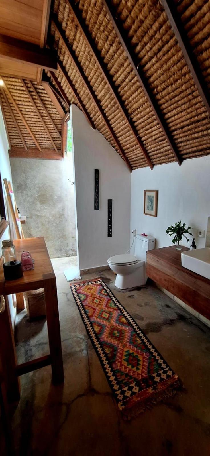 Manusia Dunia Green Lodge Гили Еър Екстериор снимка